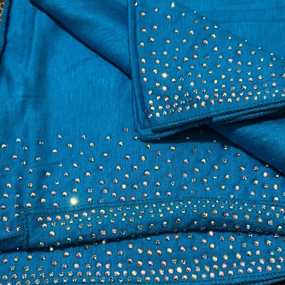 Hijab Jersey Made in Dubai UAE Blue with sparkly Design - Picture 4 of 7